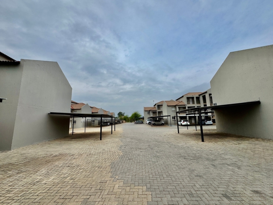 1 Bedroom Property for Sale in Van Der Hoff Park North West